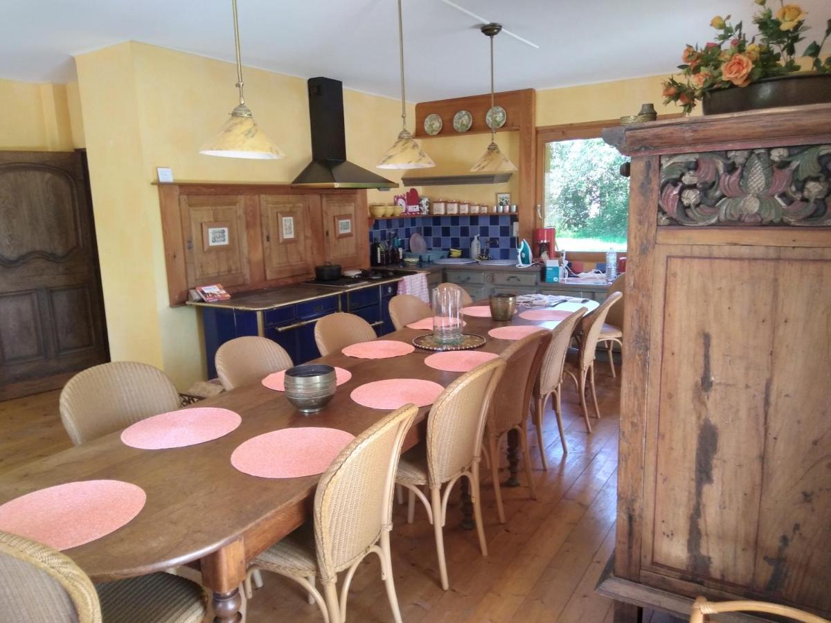 Les Dames De La Saugiat Bed & Breakfast Le Fied Luaran gambar