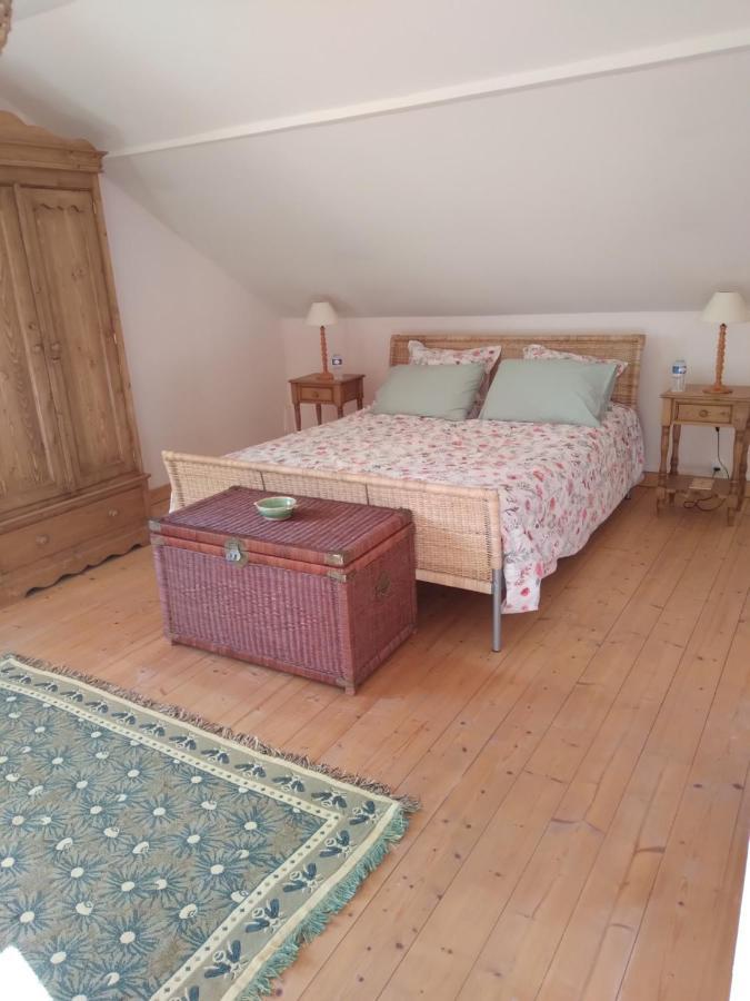 Les Dames De La Saugiat Bed & Breakfast Le Fied Luaran gambar