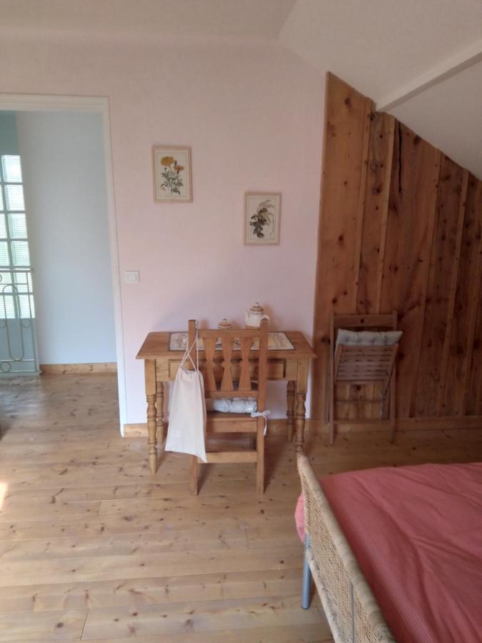 Les Dames De La Saugiat Bed & Breakfast Le Fied Luaran gambar