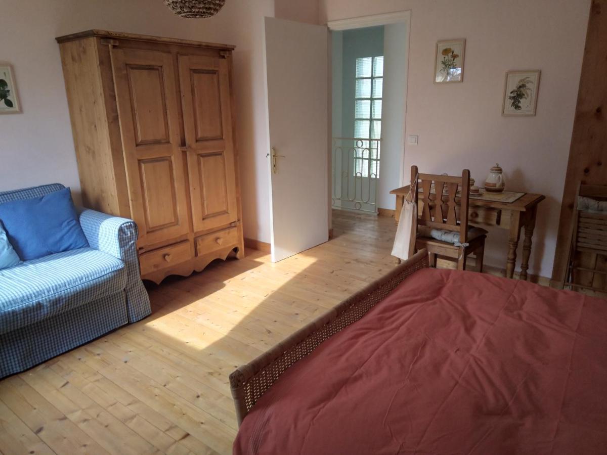 Les Dames De La Saugiat Bed & Breakfast Le Fied Luaran gambar